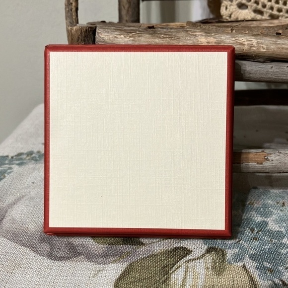 Rae Dunn GINGERBREAD MAN NECKLACE WITH FAUX GEMSTONE - Picture 9 of 9